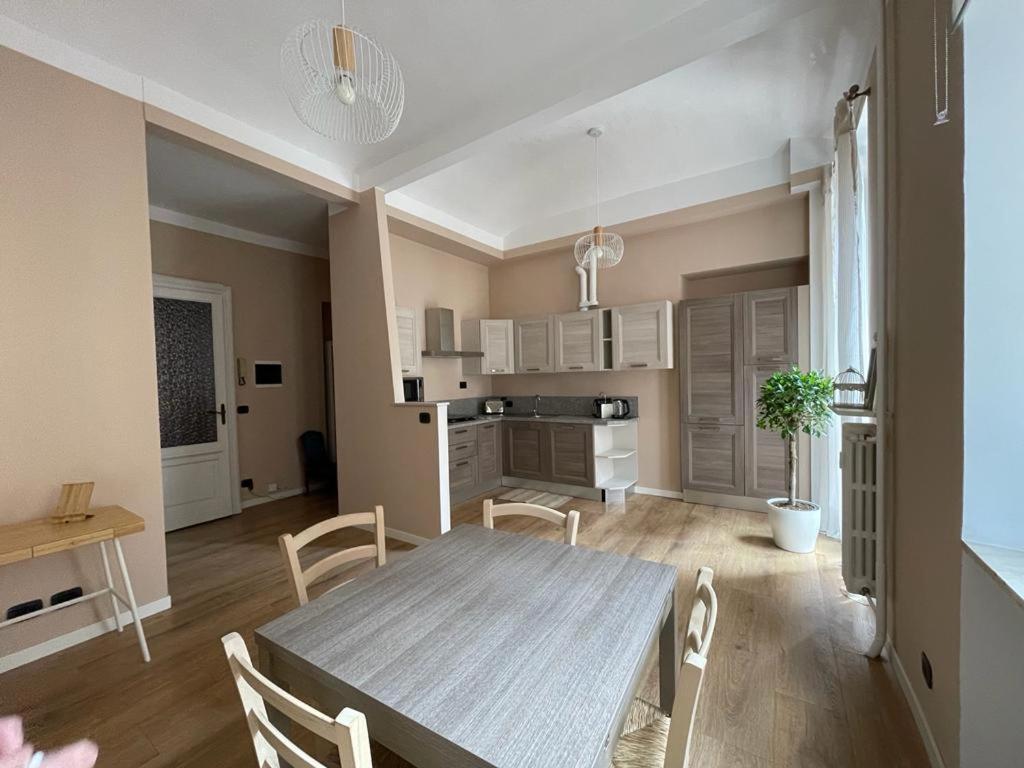 La Petite Maison De La Ville 都灵 外观 照片